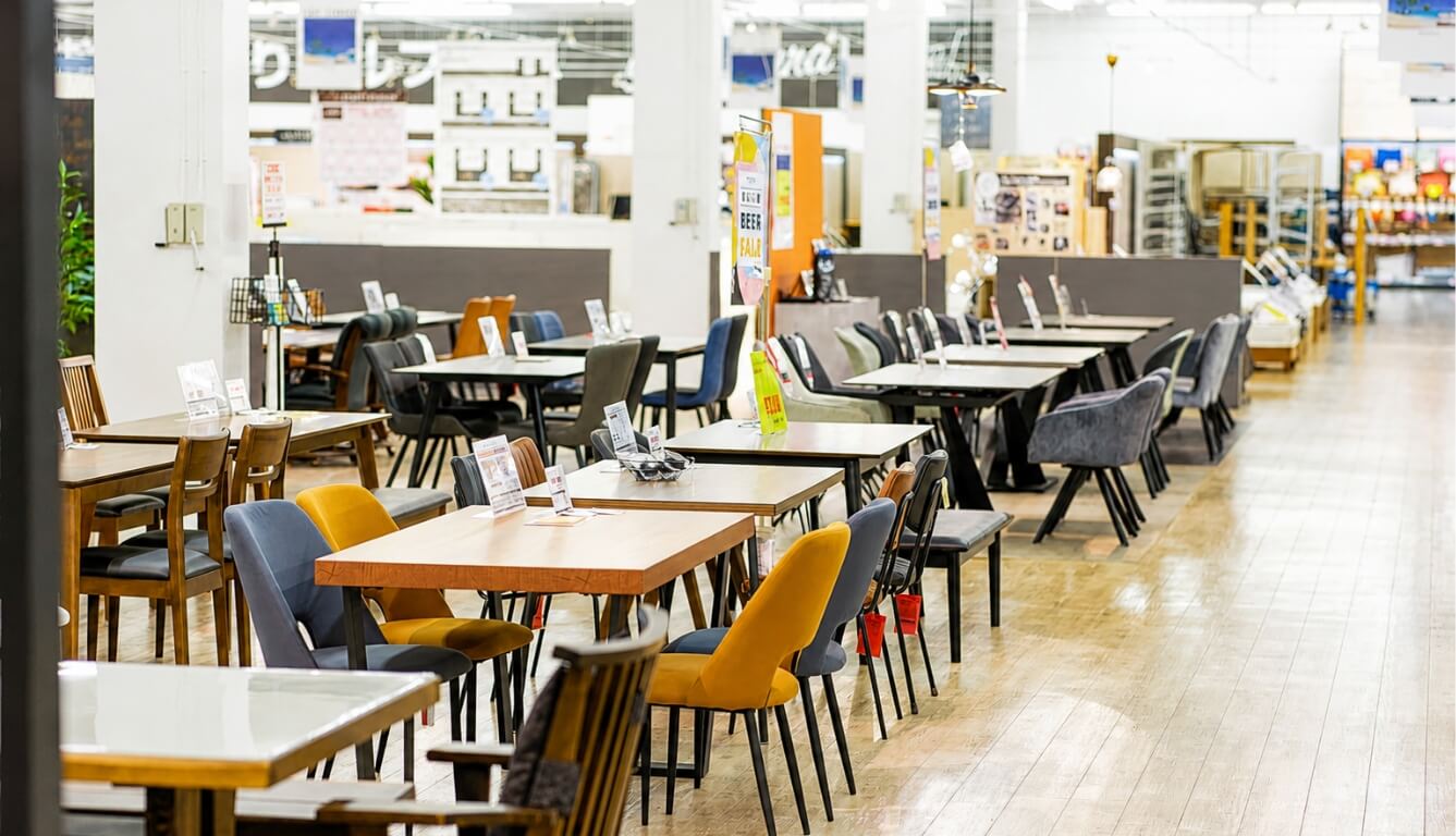SAKODA大分新川店のダイニング売り場