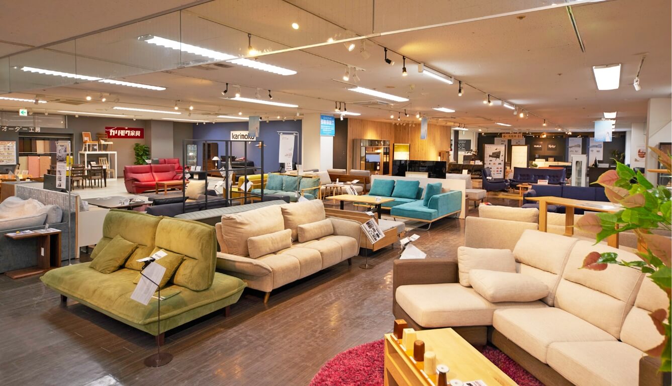 SAKODAホームファニシングス与次郎店のソファ売り場