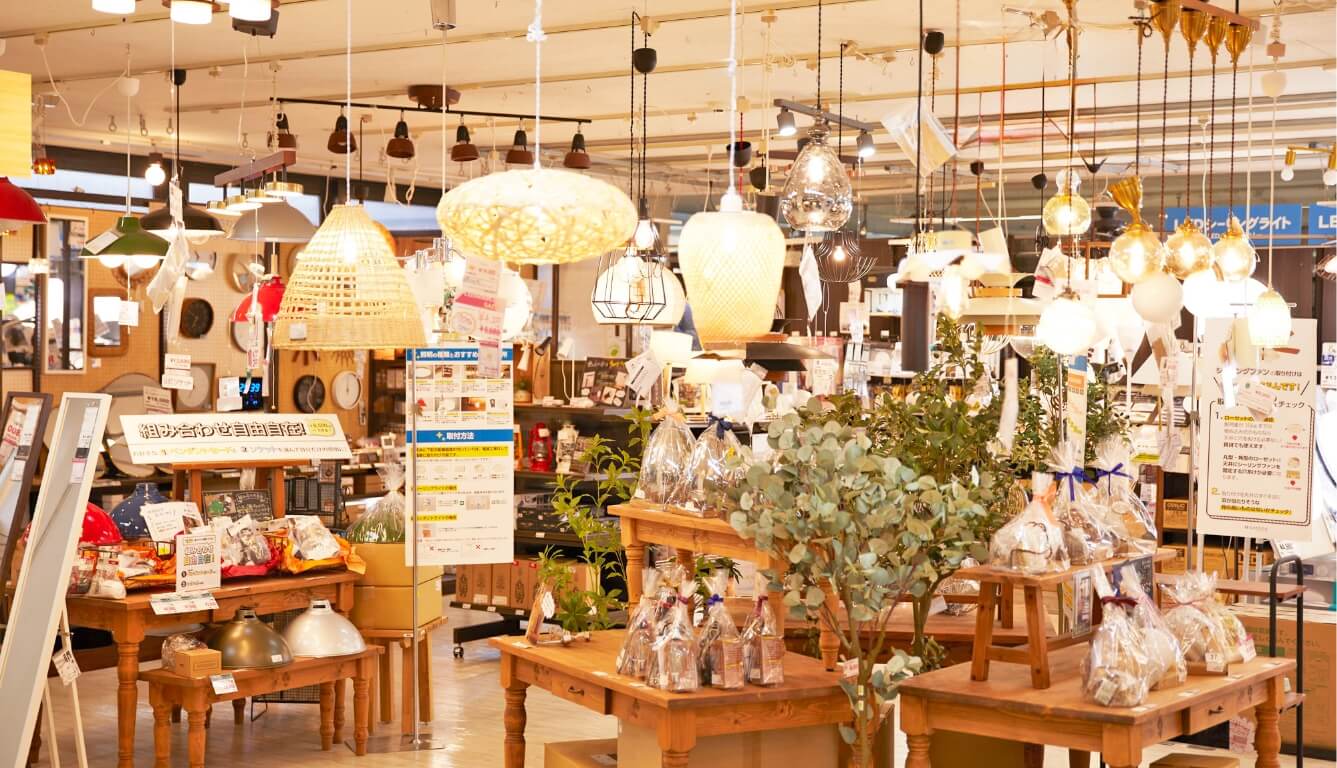 SAKODAホームファニシングス与次郎店の照明売り場