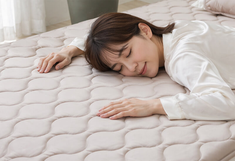 接触冷感の敷パッド